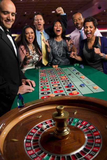 Android app interface showing Fishing Games table with real-time dealer feed